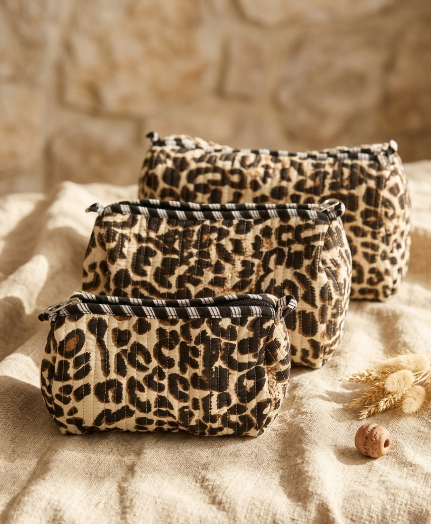 Trousse de toilette en coton matelassé imprimé léopard blockprint indien collection artisanale