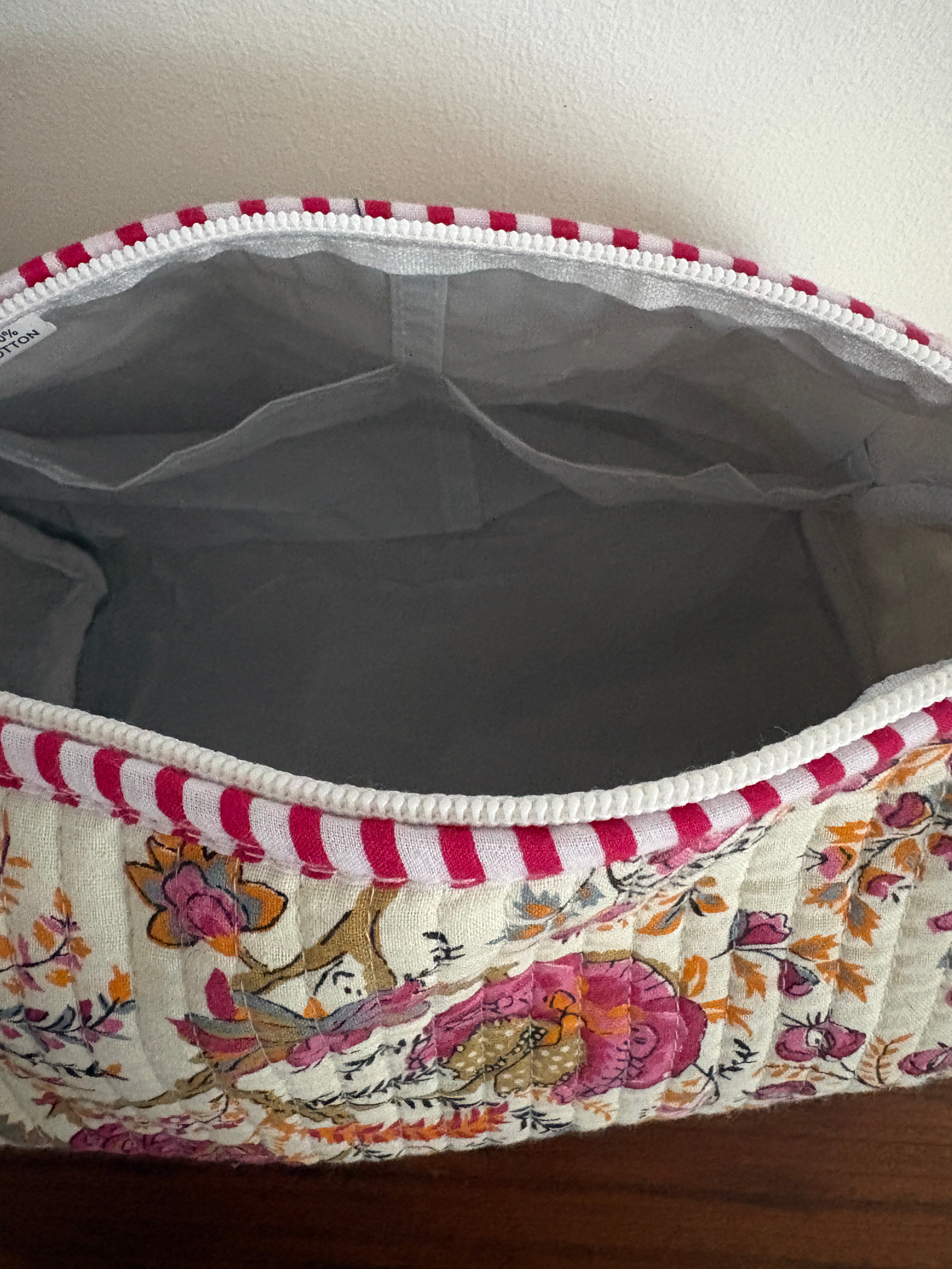 Trousse de toilette en coton matelassé imprimé fleurs blockprint indien collection artisanale
