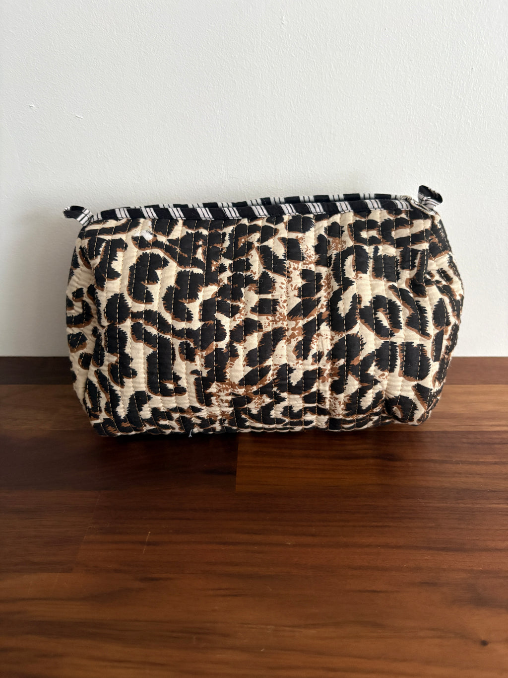 Trousse de toilette en coton matelassé imprimé léopard blockprint indien collection artisanale