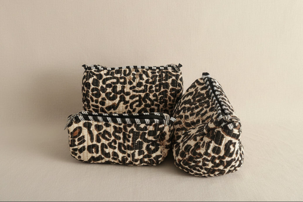 Trousse de toilette en coton matelassé imprimé léopard blockprint indien collection artisanale