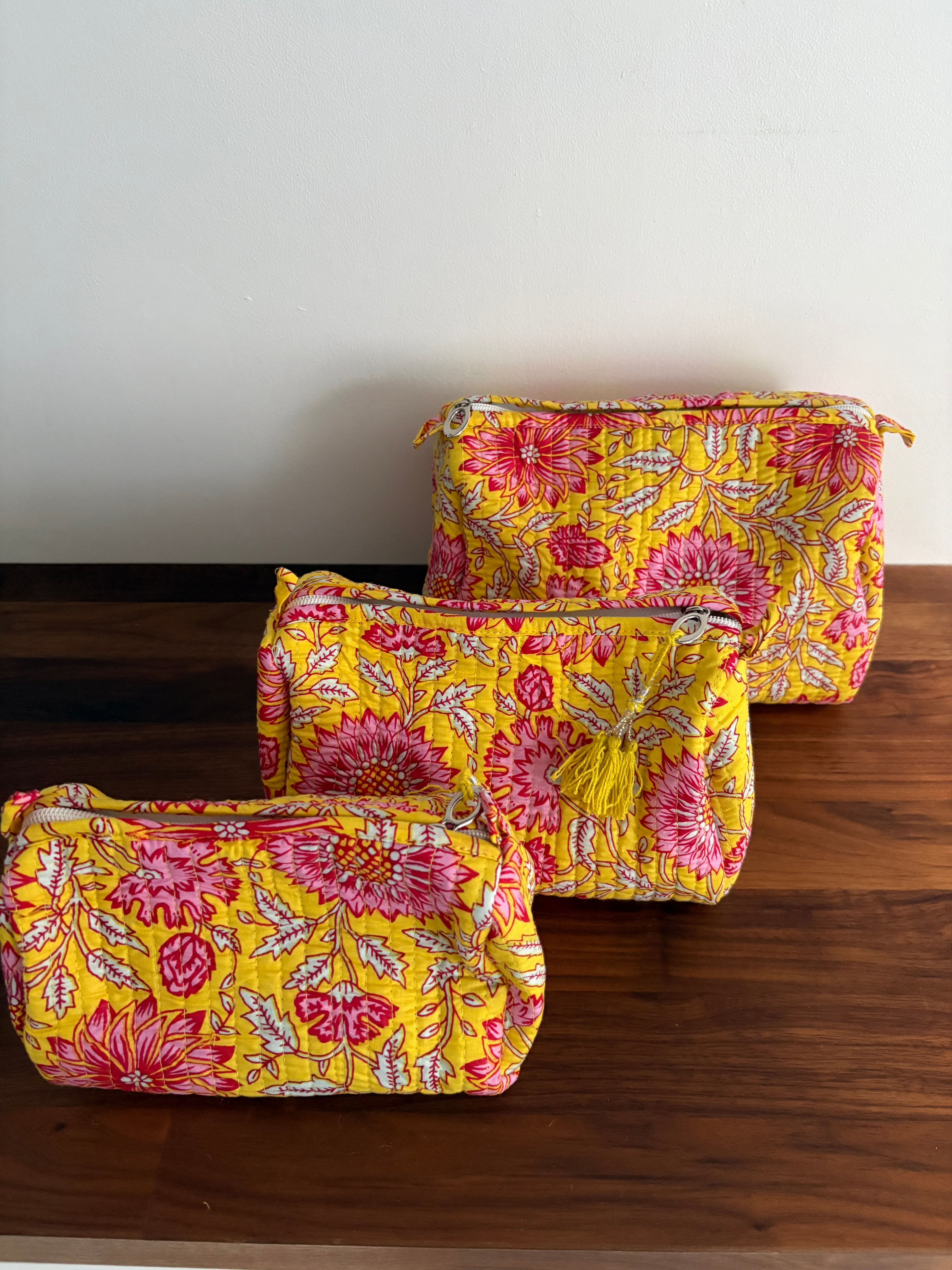 Trousse de toilette en coton matelassé jaune blockprint indien collection artisanale