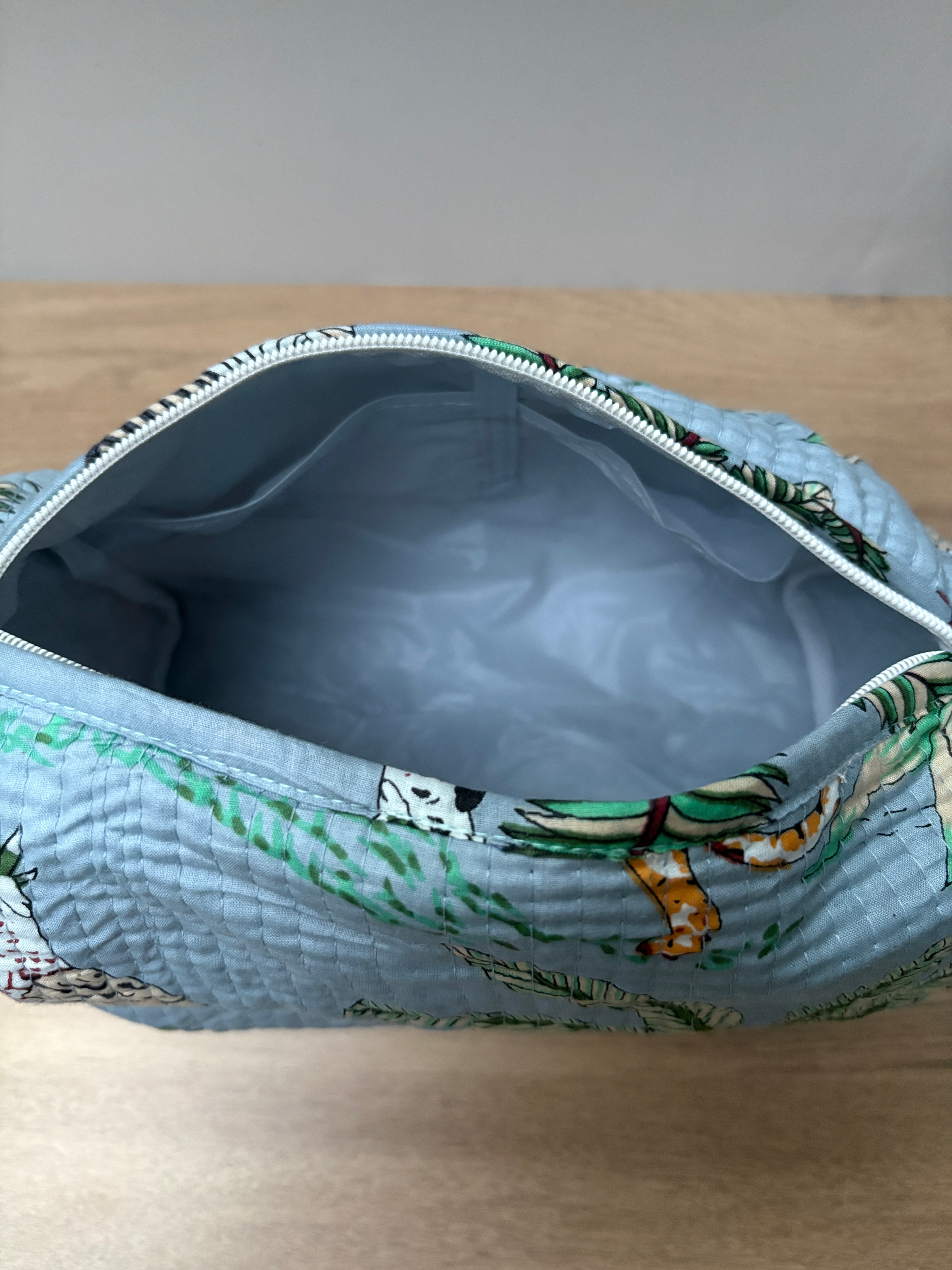 Trousse de toilette en coton matelassé "Jungle Bleue"