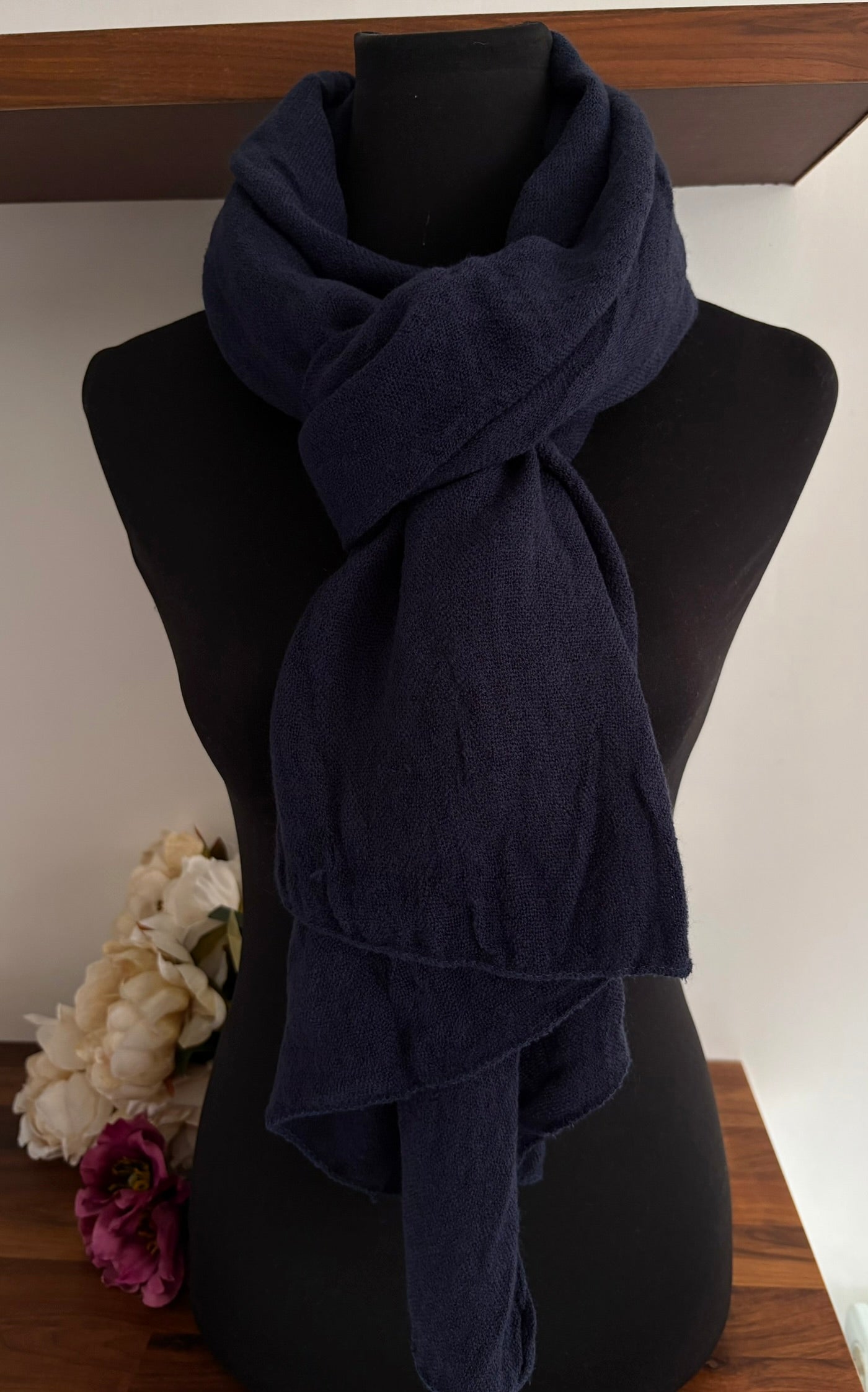 Echarpe bleu marine en laine 