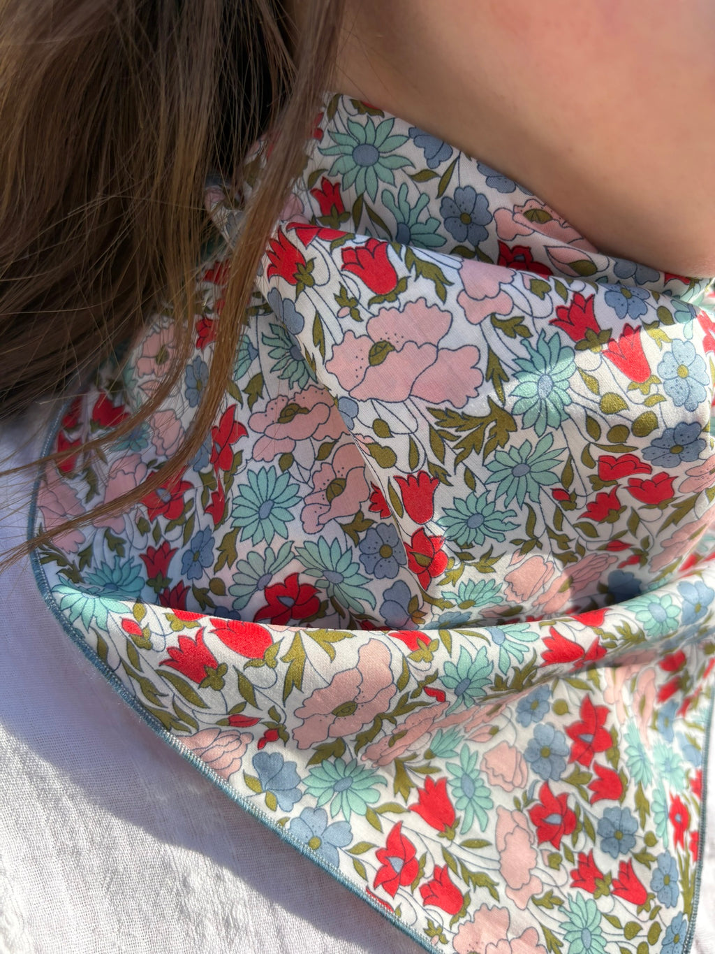 Mon Zinzolin Bandana Liberty Poppy Daisy fleurs