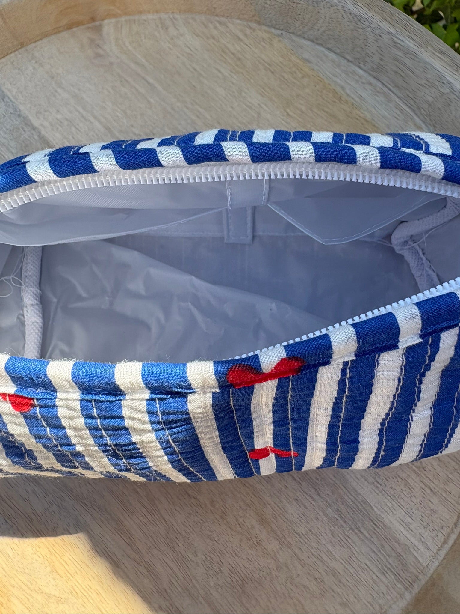 Trousse de toilette matelassée  "Cœur océan"