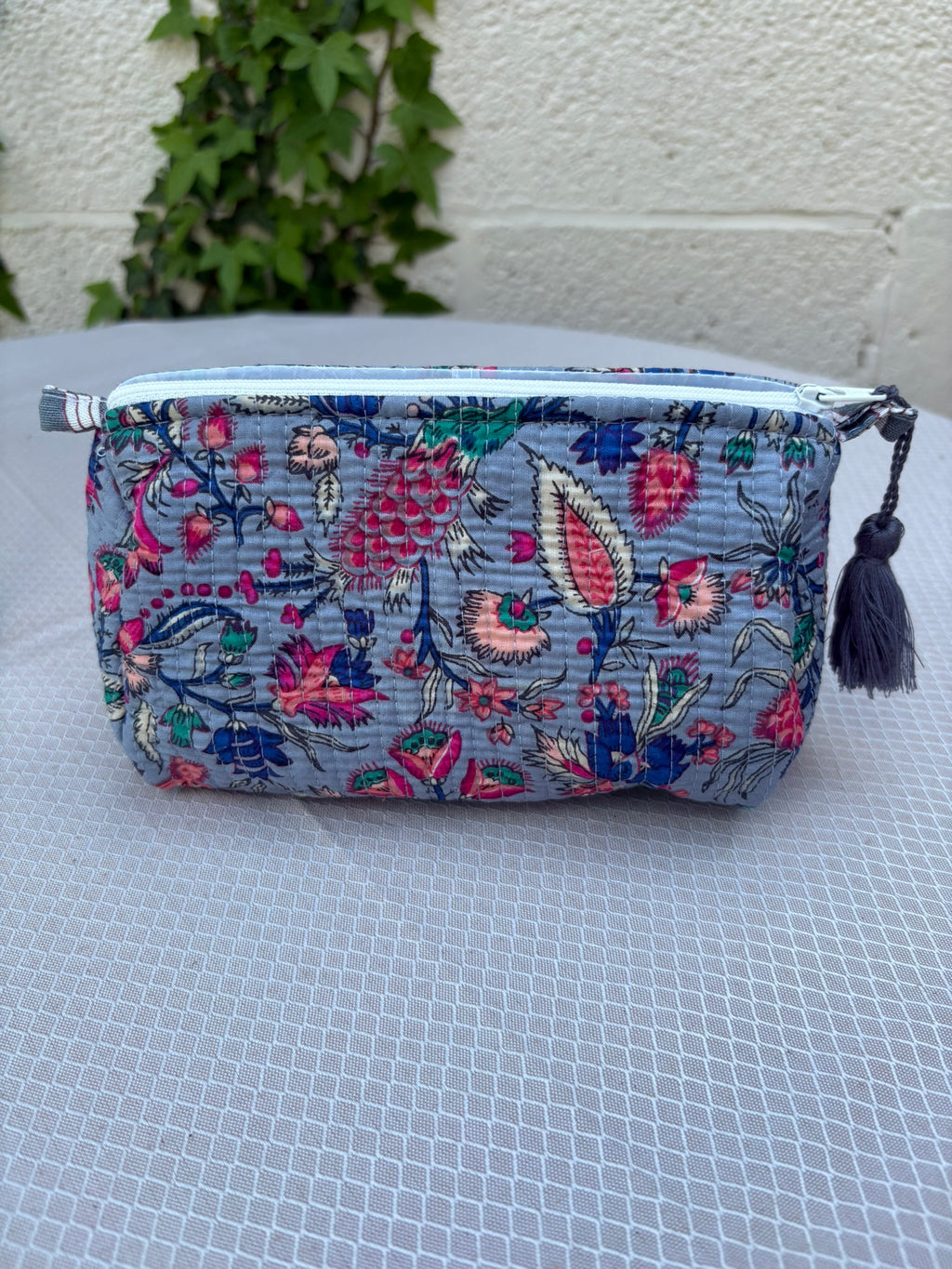 Trousse de toilette matelassée  "Floraison Boréale"